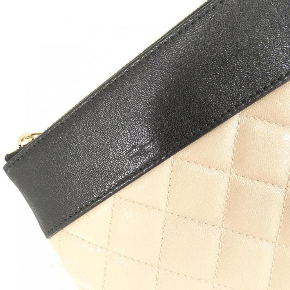 CHANEL Black Pouch - Picture 4 of 8